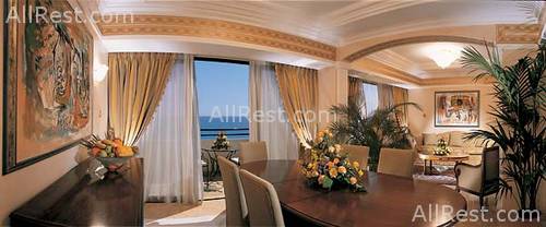 Amathus Beach Hotel 25